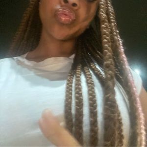 Meet your Posher, Vee